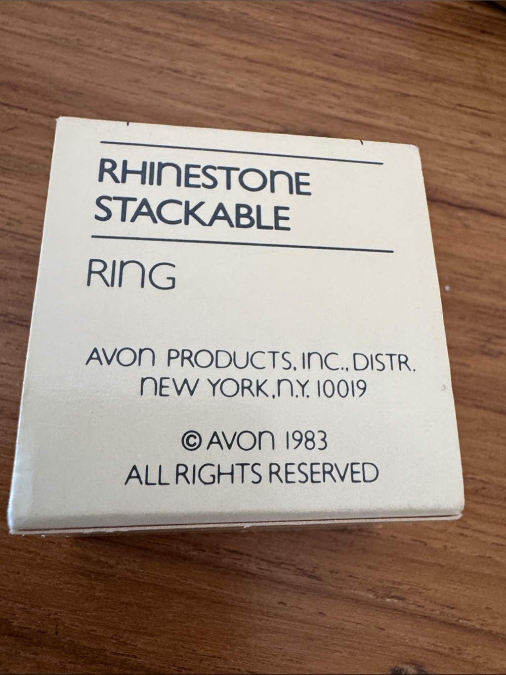 VINTAGE 1983 Avon Rhinestone Stackable Ring - Picture 5 of 5